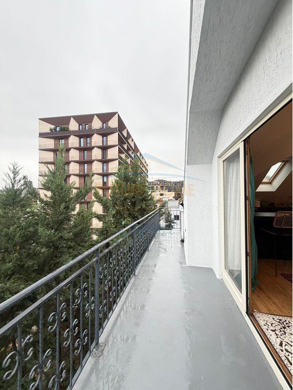 Shitet Apartament 2+1+2 , Komuna e Parisit