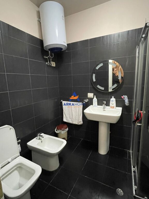 VENDESI APPARTAMENTO 2+1+BALCONE "KODRA E DIELLIT" 220.000 EURO