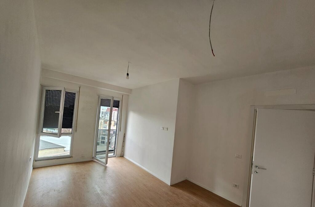 Rent | Business Premises | Don Bosko | 700 €/month