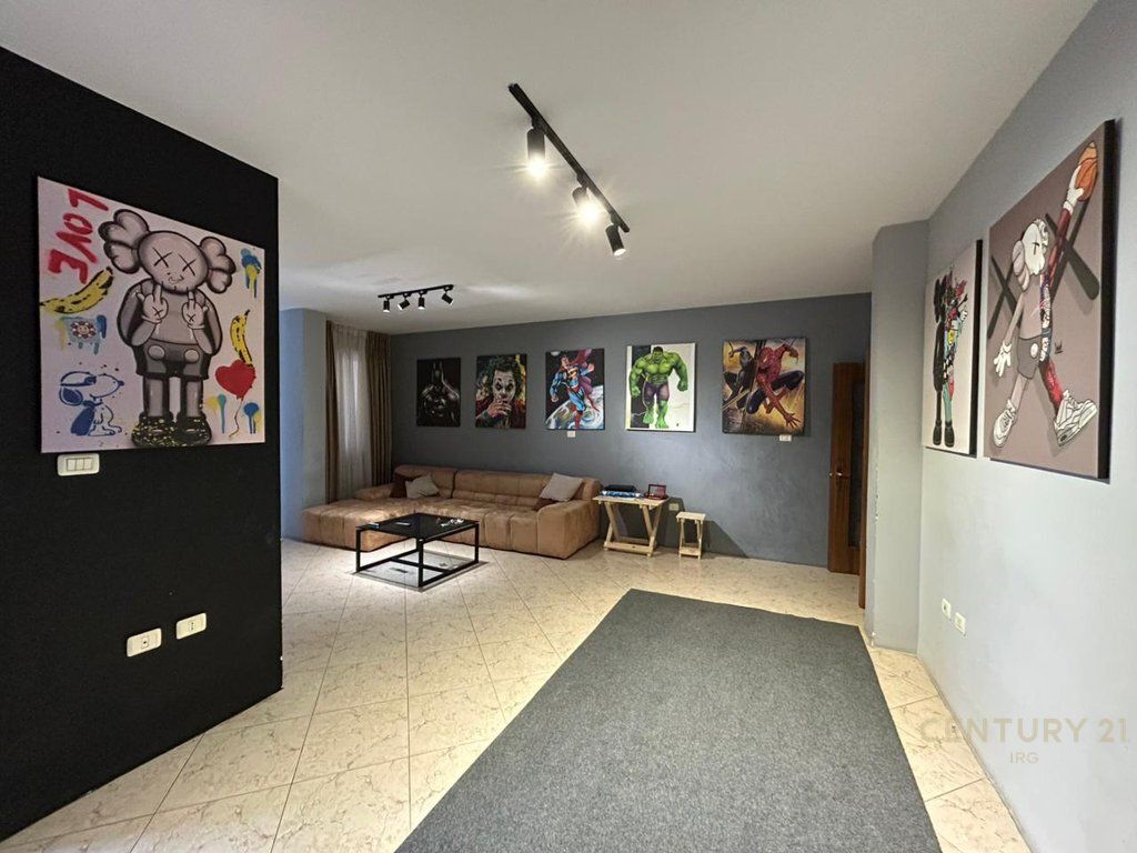 VENDIAMO APPARTAMENTO 3+1+2 A BLLOK.