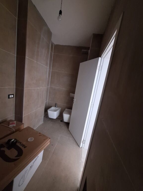 Apartament 2+1 per shitje tek Bulevardi i Ri