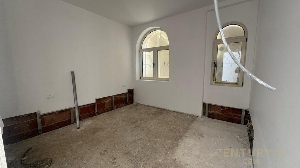 SHESIM APARTAMENT 2+1 NE SANTORINI RESIDENCE, DHËRMI!