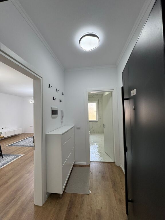 Jepet  me qira 1+1 Kamez  Rruga Berisha 400€