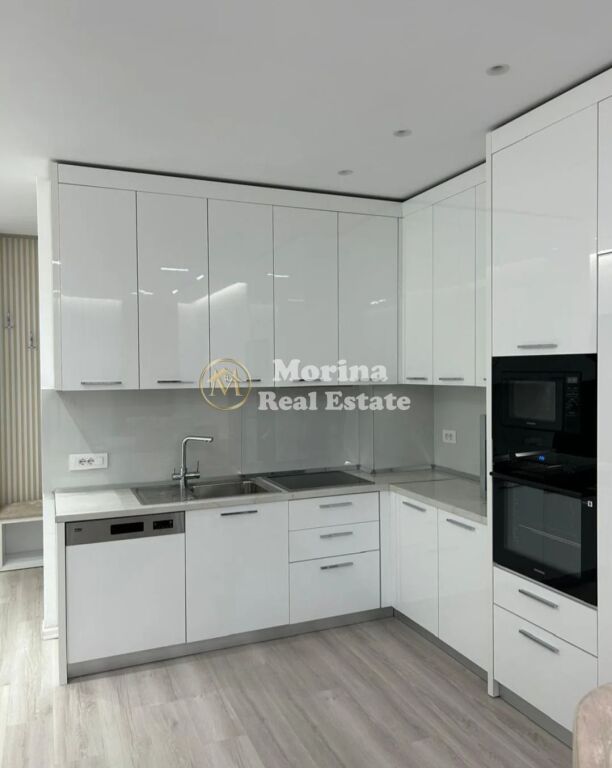 Qera | Apartament 1 + 1+ Post Parkimi | Rruga 5 Maji | 600 €/muaj