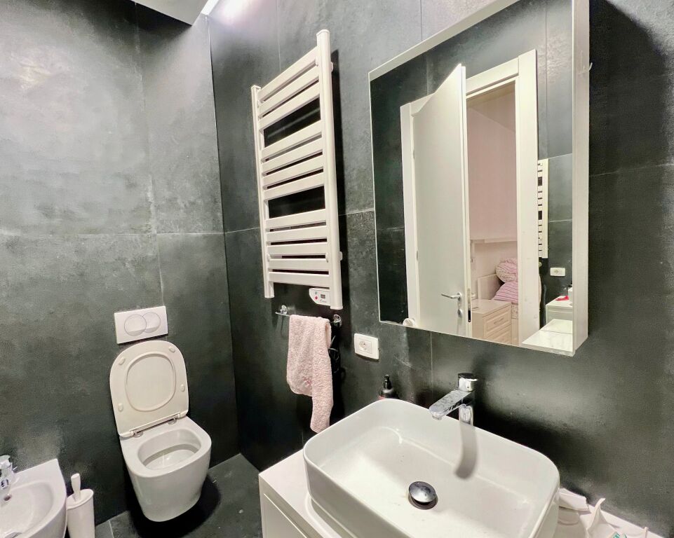 Appartamento 2+1+2 in Affitto a Delijorgji