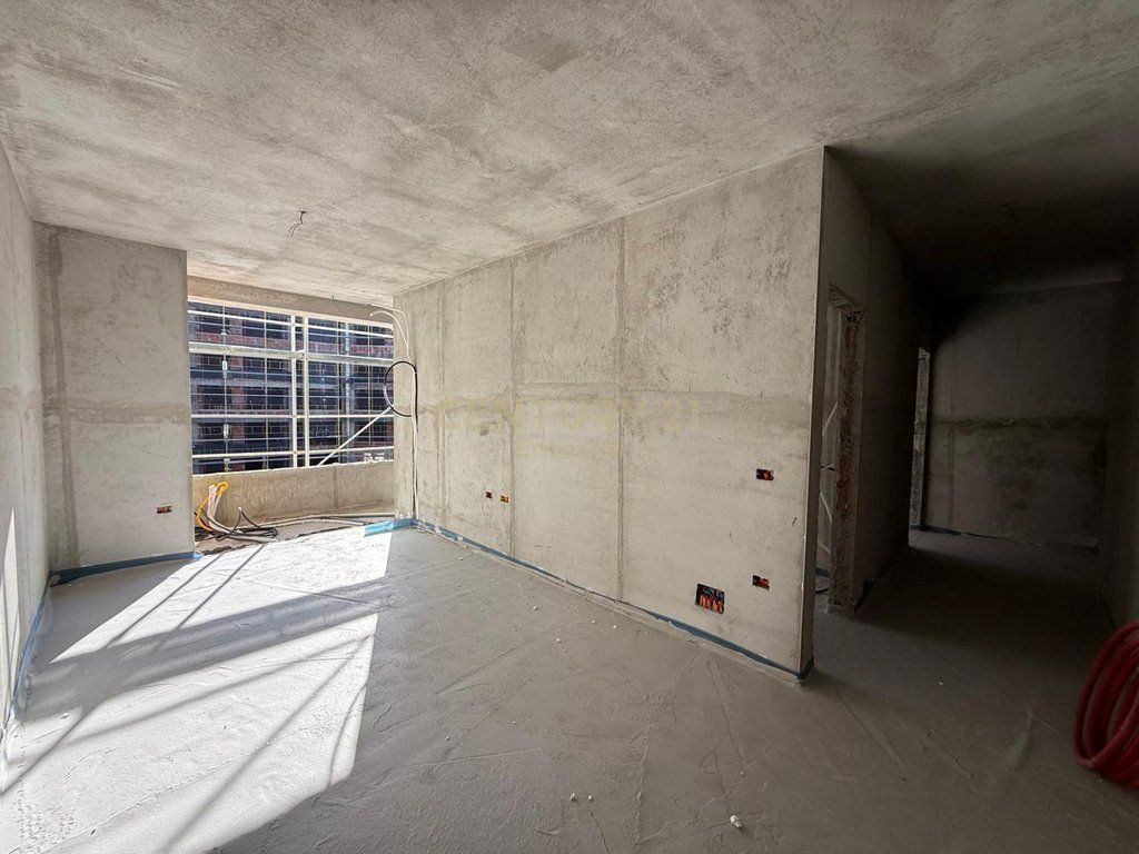 Shitet Apartament 2+1 ne Shkozë, Tiranë. 120,000 €