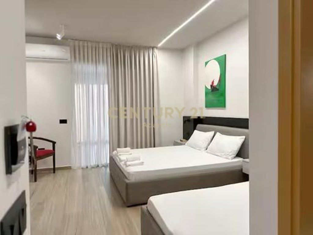 1+1 me tarracë APARTAMENT PËR QIRA NË PLAZH ILIRIA!