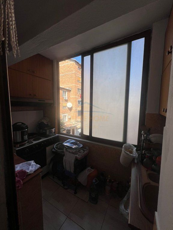 Shitet, Apartament 3+1, Rruga Karl Gega, Tirane