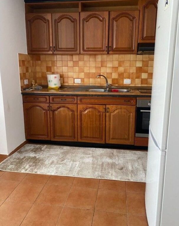 Affitto, Appartamento 2+1, Via Elbasanit