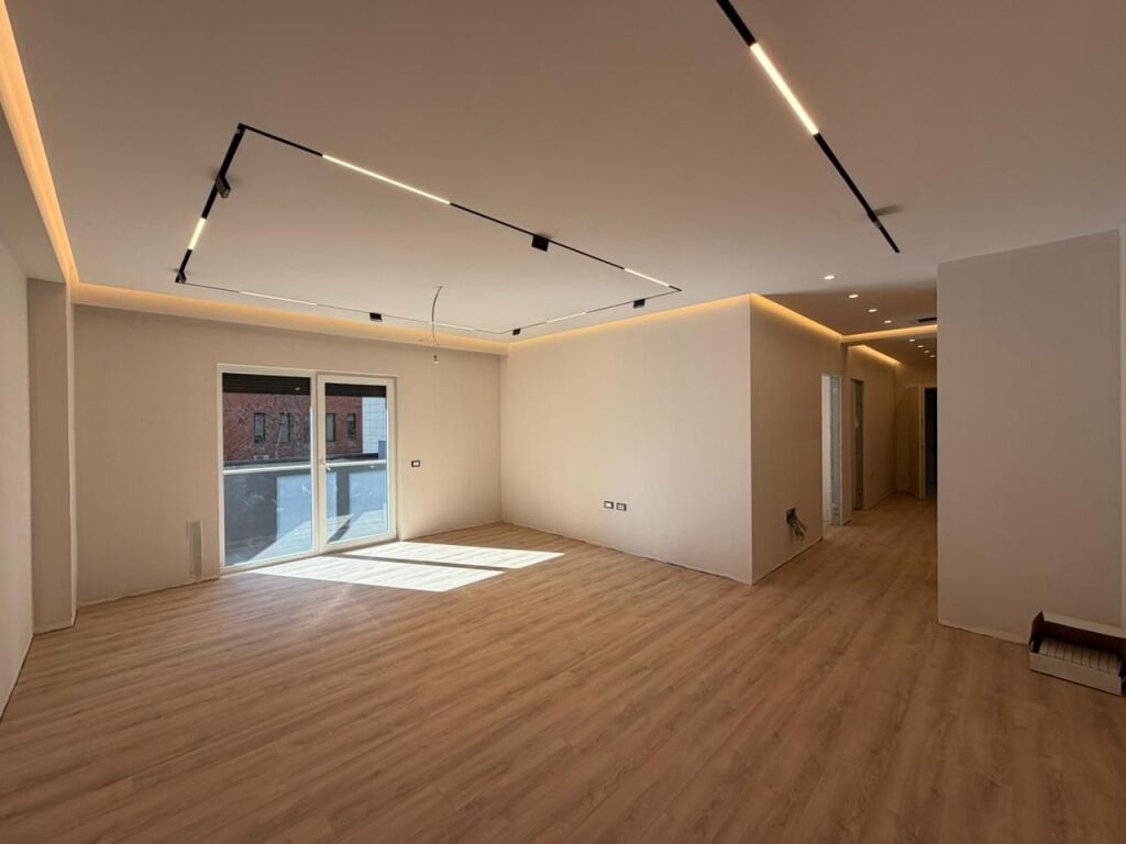 Apartament 2+1+Verande per qira tek Jordan Misja.