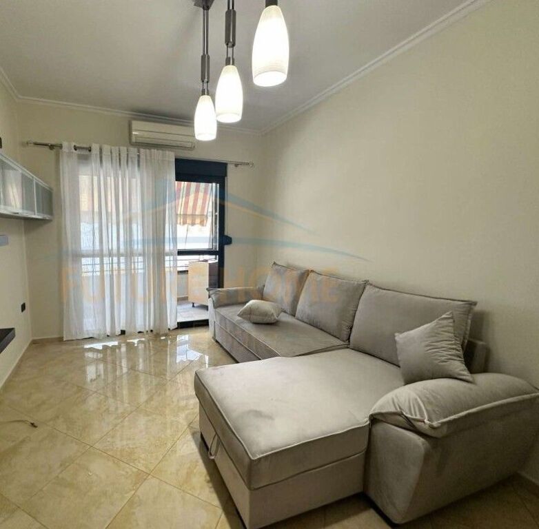 Qera, Apartament 2+1, Unaza e Re