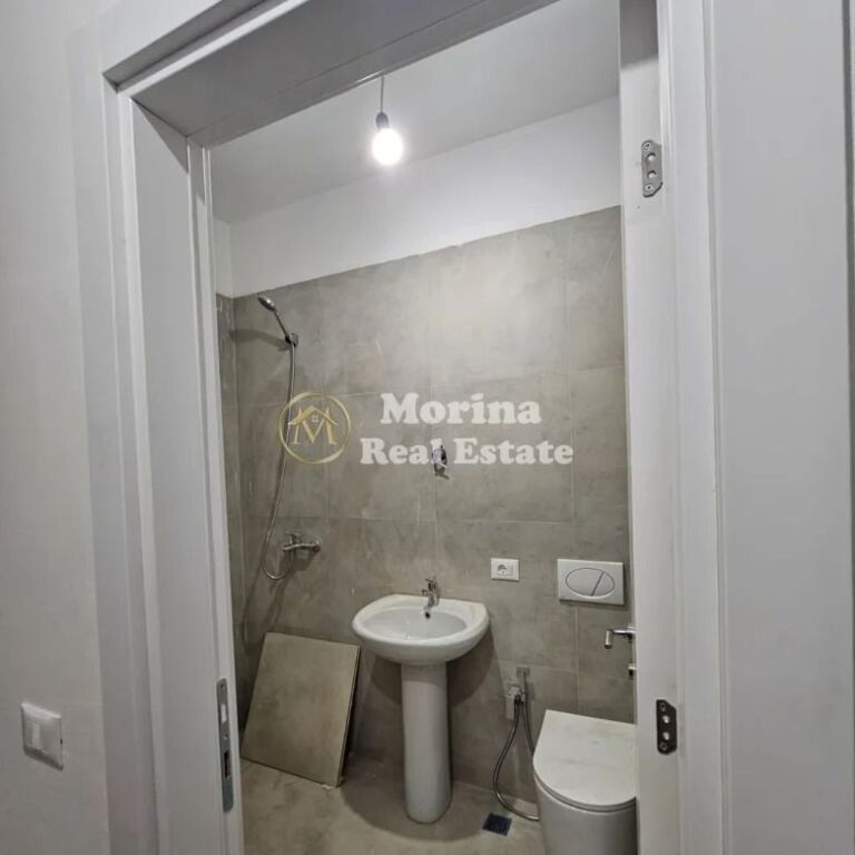 Rent | Business Premises | Don Bosko | 700 €/month