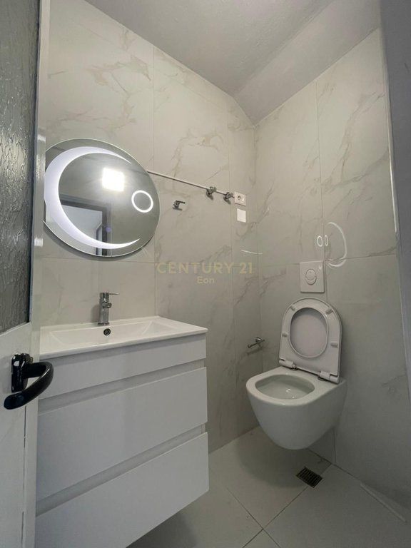 Shop for sale on the Main Beach Road, Durres!