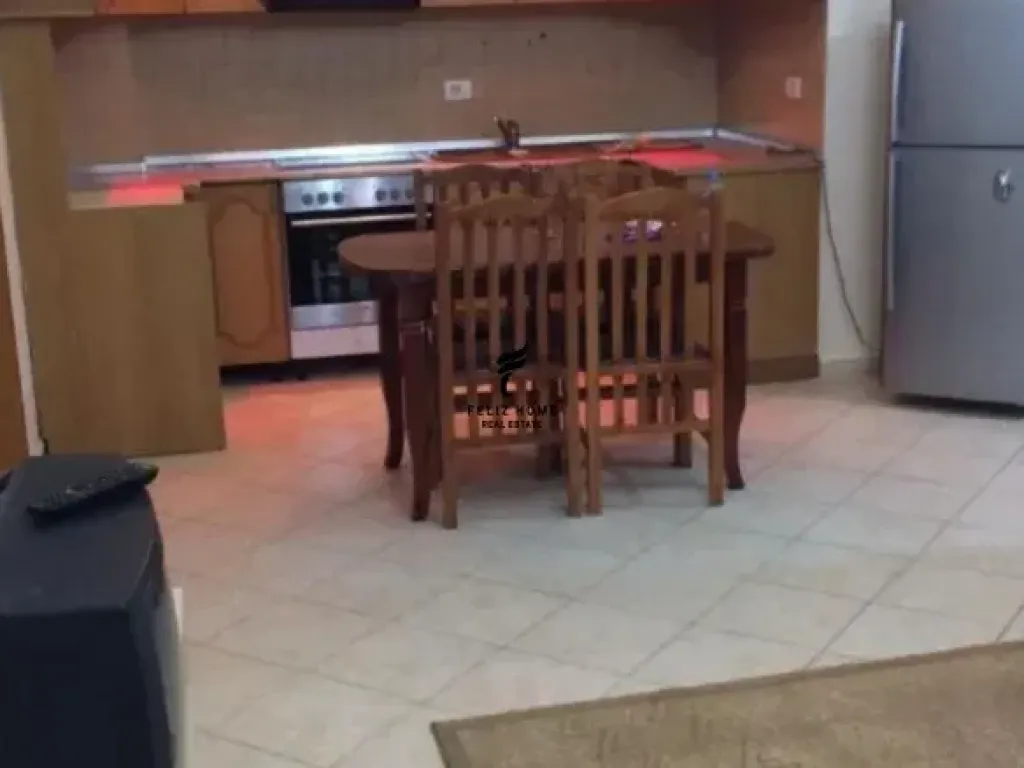 APARTAMENT ME QERA 3+1 STACIONI TRENIT 75.000 LEKE FH-59161