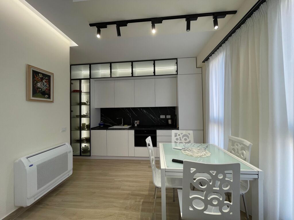 Appartamento 1+1 in affitto a 21 Dhjetori!