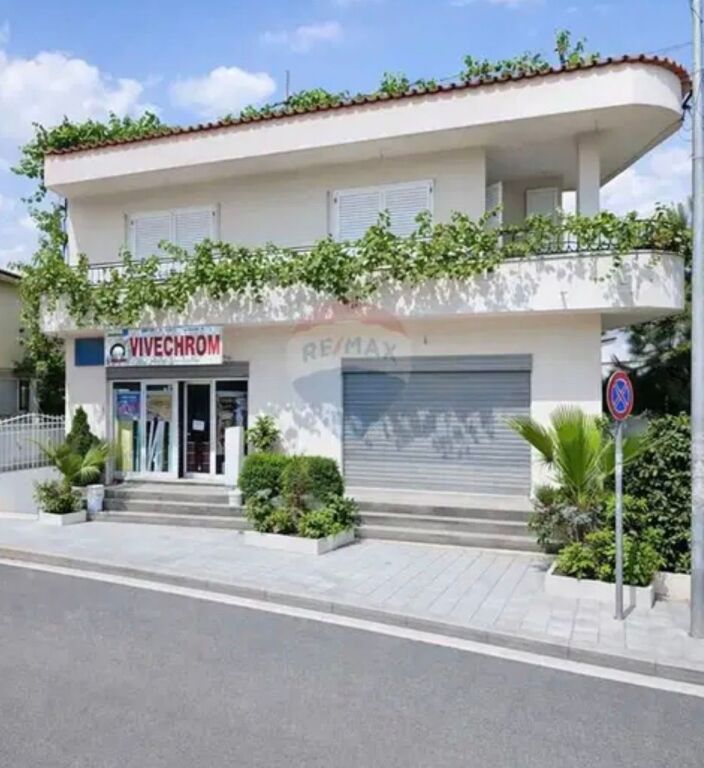 Ndërtesë - Për Shitje - Blloku I Vilave, Tiranë