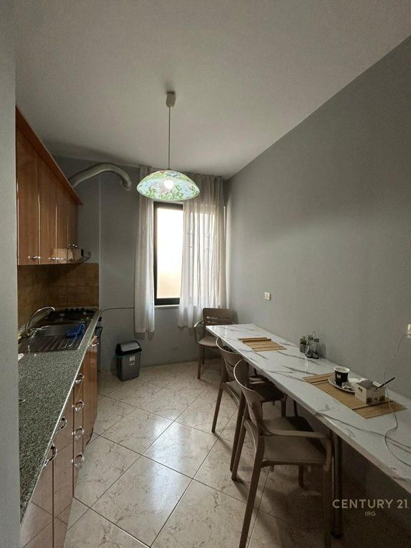 VENDIAMO APPARTAMENTO 3+1+2 A BLLOK.