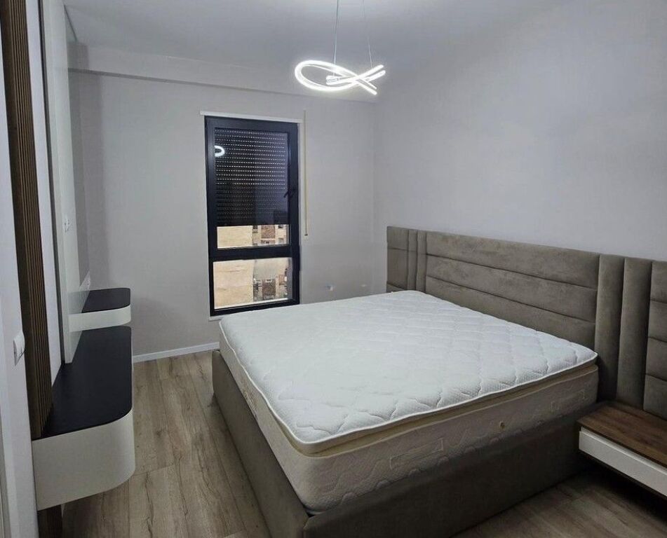 APARTAMENT 2+1+2 NE SHITJE PRANE UET