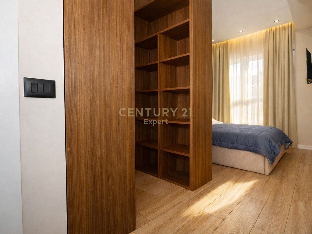 APARTAMENT 2+1+2 ME POST PARKIMI PER QIRA TEK REZIDENCA MANGALEM NE ALI DEM
