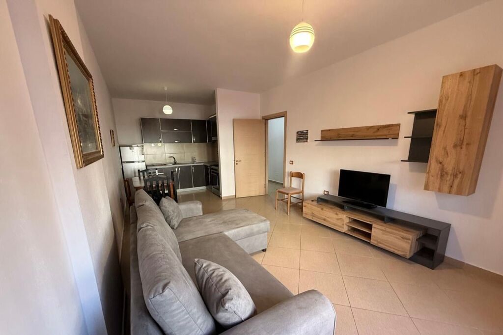 Yzberisht, affittasi appartamento 1+1! 420 Euro