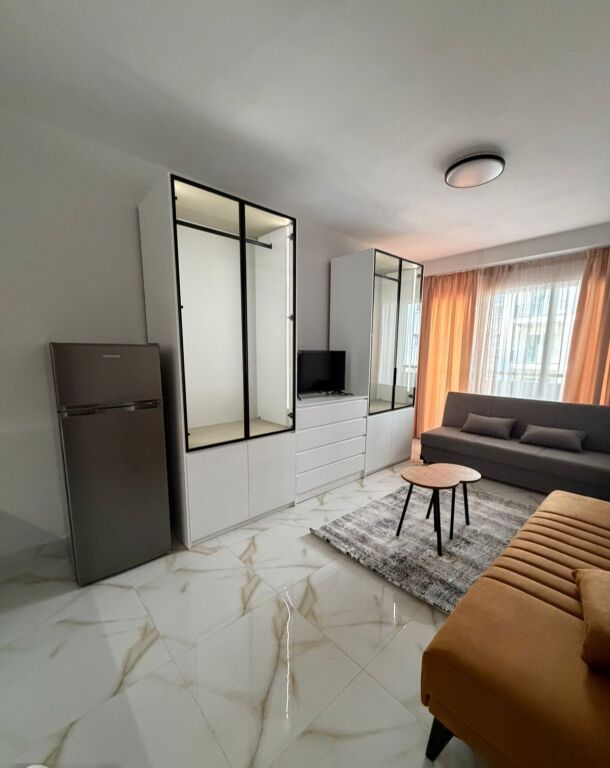 Gazonier me Qera tek rrg,DRITAN HOXHA