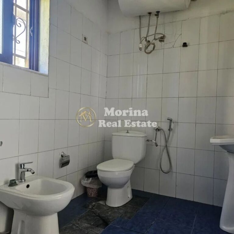 Rent | Private house 2 + 1 | Astir | 450 €/month