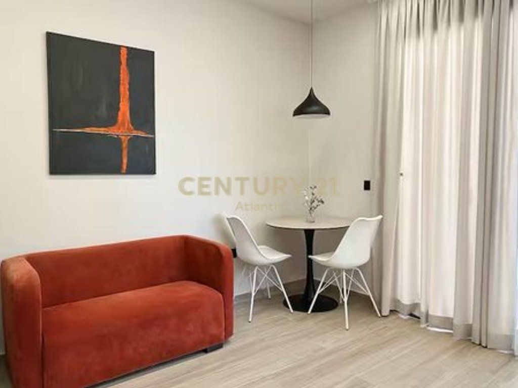 1+1 me tarracë APARTAMENT PËR QIRA NË PLAZH ILIRIA!