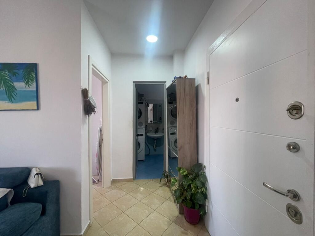 APARTAMENT 1+1 PER SHITJE--MISTO MAME