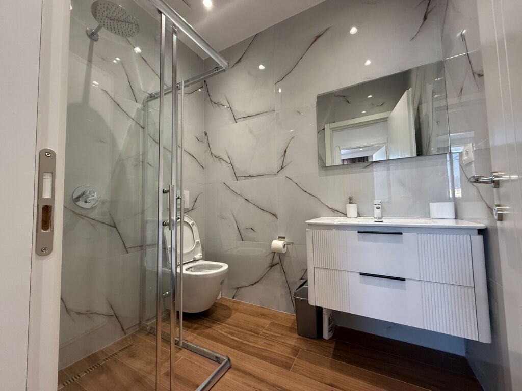 APARTAMENT 2+1+2 PER QERA~RRUGA MINE PEZA