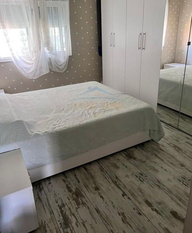 Qera , Apartament 2+1 , Komuna e Parisit , Tirane