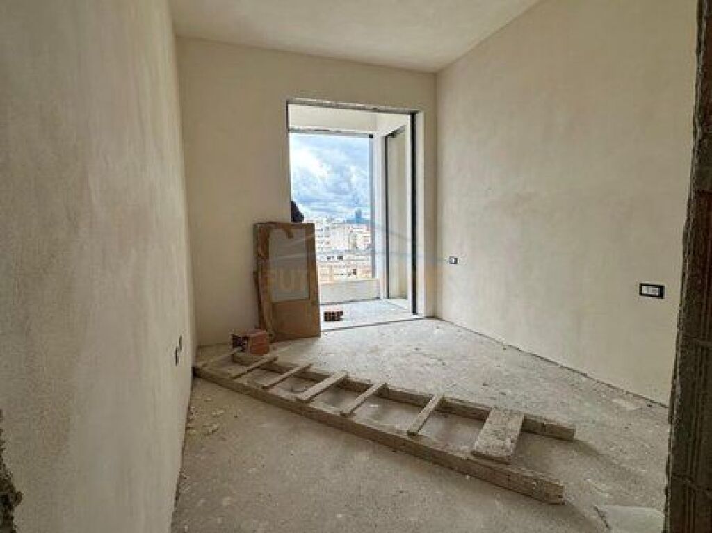 SHITET APARTAMENT 2+1 ALIDEM