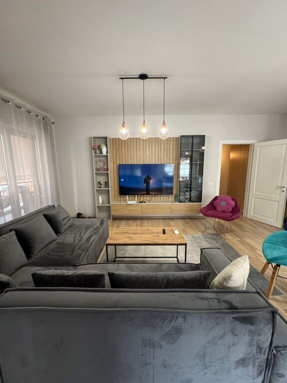 Apartament 2+1+2 me qira tek Kompleksi Delijorgji