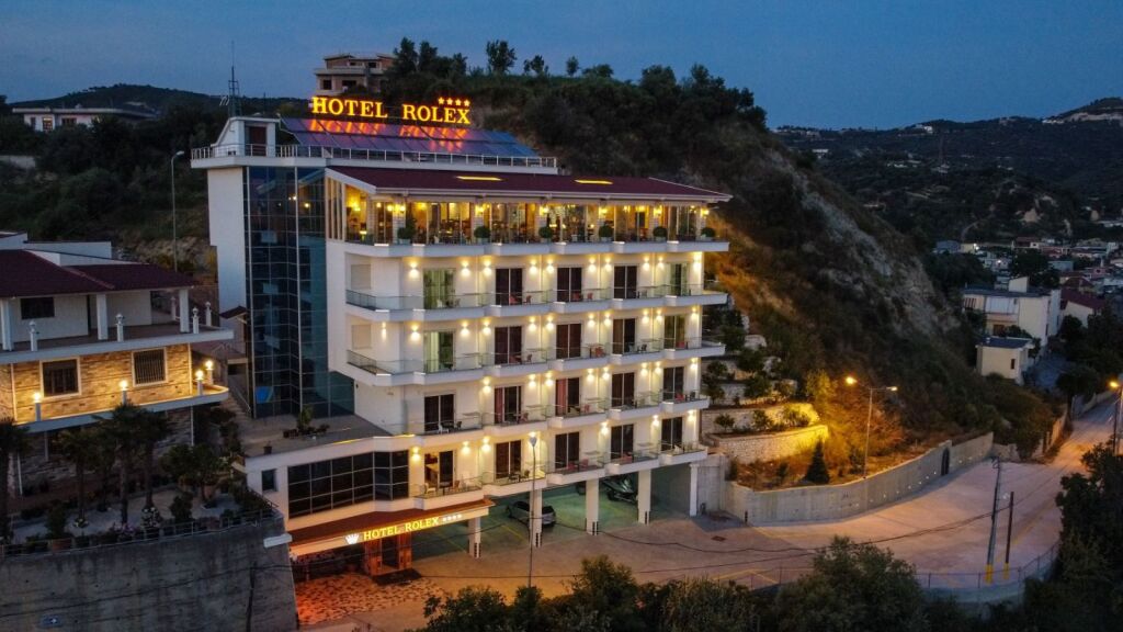 🌟 Hotel – Ekskluziv në Qendër të Vlorës për Qira! 🌟