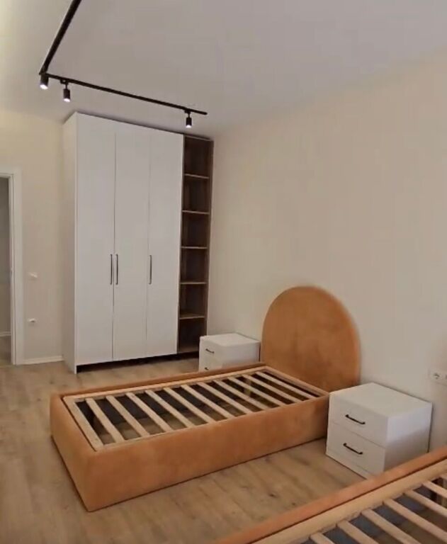 Shitet apartament 2+1 tek Univers City!
