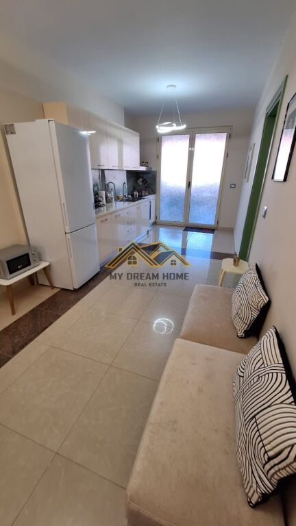 JEPET ME QERA APARTAMENTI 1+1 AFER SPITALIT DURRES