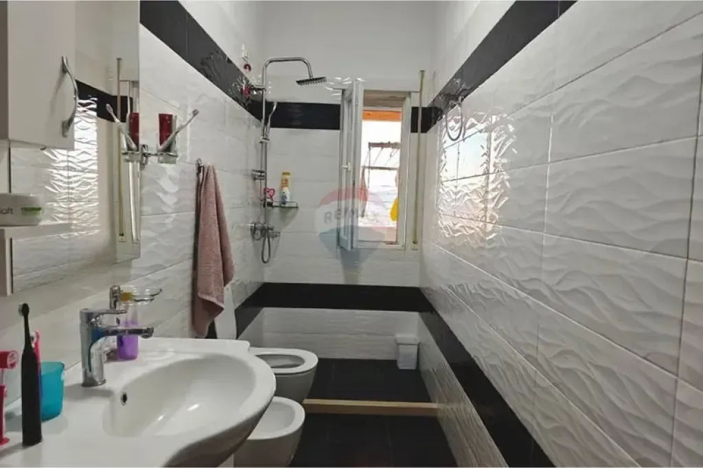 Apartament - Për Shitje - Linzë, Tiranë