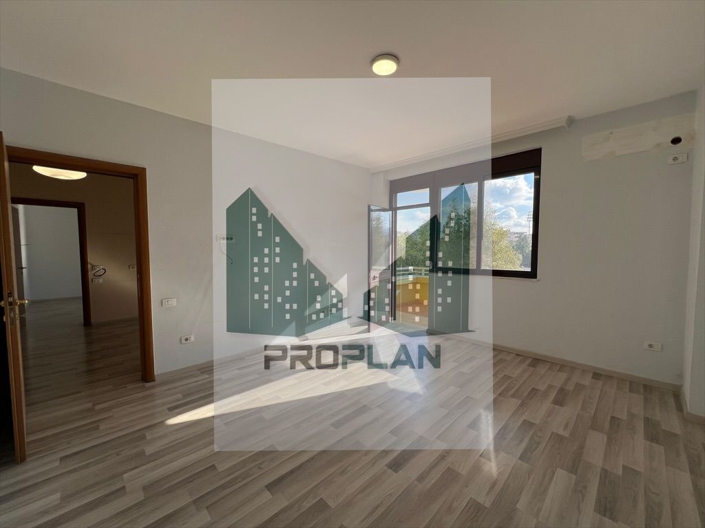 🏢 JEPET ME QIRA | Zyrë – Stadiumi Dinamo