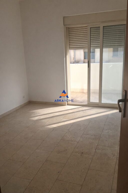 JEPET APARTAMENT ME QERA 2+1+BALLKON "KODRA E DIELLIT" 50000 LEKE