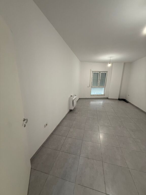 APARTMENT 2+1 FOR RENT ON BARRICADES STREET