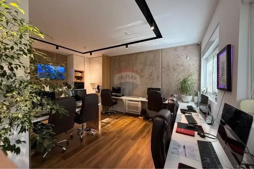 Zyrë - Për Shitje - Kompleksi Mangalem, Tiranë