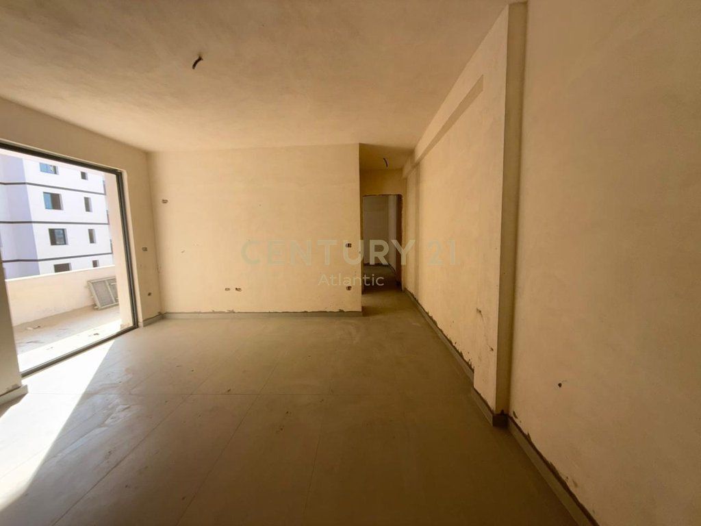 Shitet Apartament 2+1+2 tualete në Kompleksin Saeli, Golem 116,600€ | 106 m² 116,600 €