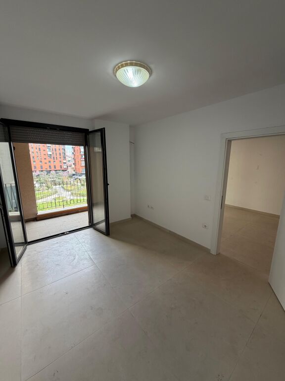 Zyre per qira Kompleksi Zirkon !