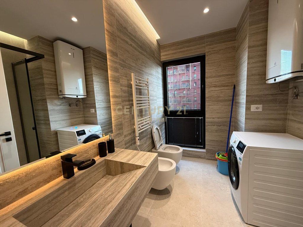 Apartament Luksoz me Qira 2+1+2 në Garden Building 1,800 € /Muaj Sip. Totale  113m2