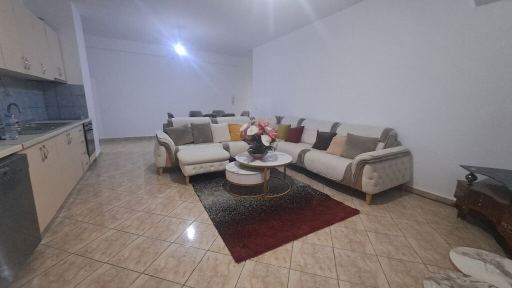 Apartament 2+1+2 - Kthesa e Kamzës