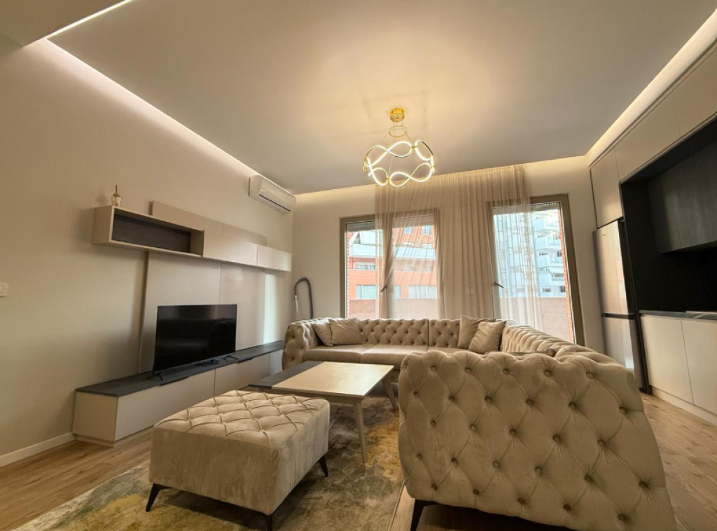 🏡 Apartment 1+1 for Rent – Delijorgji Complex  📐 Apartment layout Living room together with the kitchen area 1 bedroom 1 bathroom Veranda    80,000 Lek  📞 For additional information or property visit: