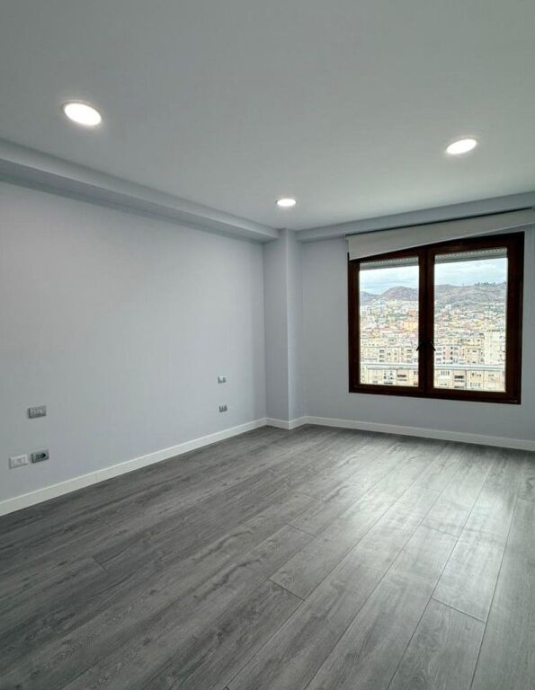 Ufficio in affitto a Delijorgji