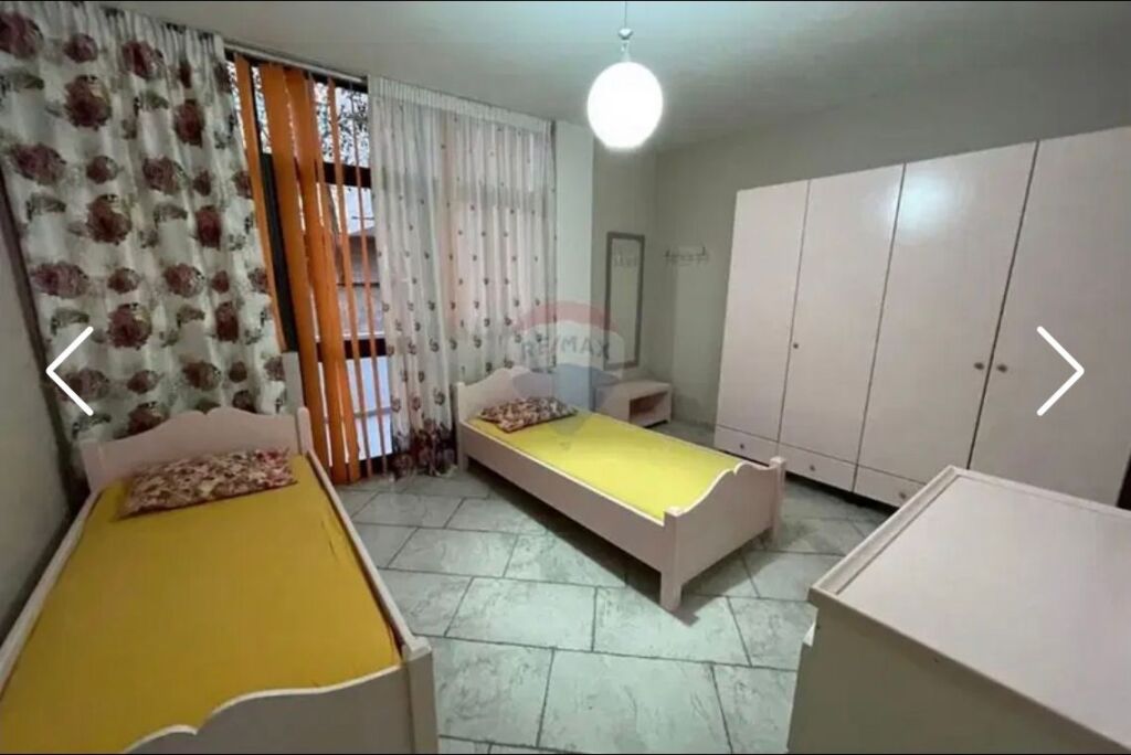 HOUSE FOR RENT QEMAL STAFA STREET