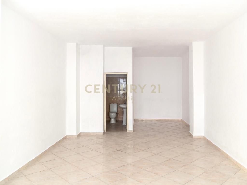 Dyqan 1+1 Me Qira në Plazh, Durrës