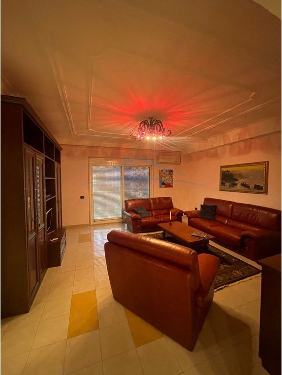 Qera , Apartament 2+1 , Blloku , Tirane