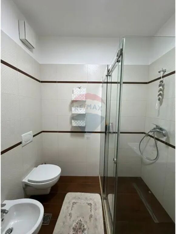 Apartament - Për Qira - Kompleksi Delijorgji, Tiranë